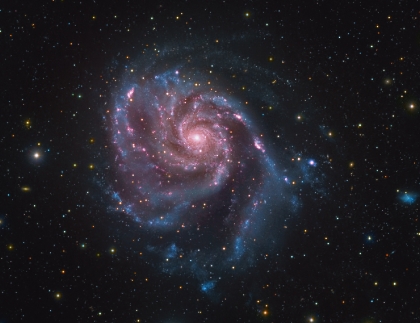 m101_LRGB_COMPO_100_3_COMPO_ABE_FLATTERN_HALF_CROP_FORUM